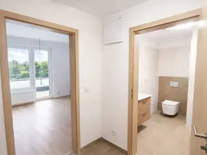 Pronájem bytu 1+kk, Praha - Strašnice, Strančická, 40 m2
