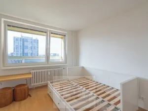 Pronájem bytu 1+kk, Praha - Troja, Lešenská, 26 m2