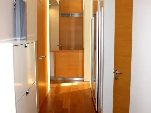 Pronájem bytu 2+kk, Praha - Žižkov, U Rajské zahrady, 61 m2
