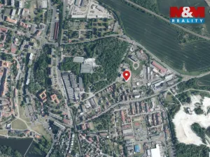 Pronájem bytu 1+1, Kadaň, Obránců míru, 39 m2