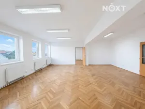 Prodej kanceláře, Benešov, Jana Nohy, 158 m2