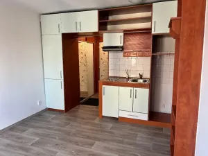 Pronájem bytu 1+kk, Ostrava, Sokolská třída, 21 m2