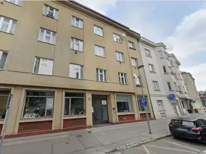 Pronájem bytu 2+kk, Praha - Bubeneč, Lotyšská, 44 m2