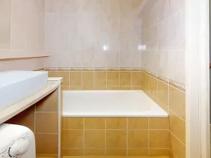 Prodej bytu 3+1, Praha - Hlubočepy, Lamačova, 63 m2