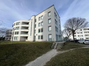 Pronájem bytu 1+kk, Třeboň - Třeboň II, U Francouzů, 28 m2