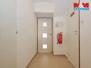 Pronájem obchodního prostoru, Polná, Sezimovo náměstí, 40 m2