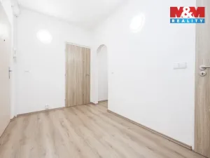 Pronájem bytu 2+1, Olomouc, Varšavské nám., 46 m2