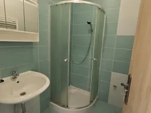 Pronájem bytu 1+kk, Teplice, U Červeného kostela, 42 m2