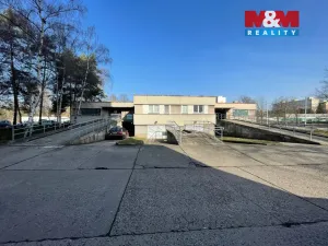 Pronájem garáže, Pardubice, kpt. Bartoše, 17 m2