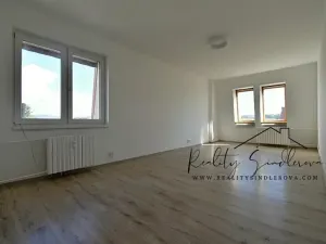 Prodej bytu 2+1, Hranice, Obránců míru, 60 m2