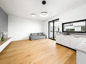 Pronájem bytu 2+kk, Praha - Troja, Pod Hrachovkou, 47 m2