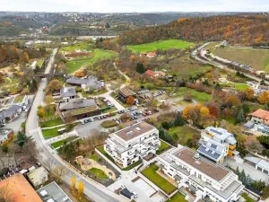 Pronájem bytu 2+kk, Praha - Troja, Pod Hrachovkou, 47 m2