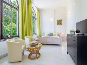 Prodej obchodního prostoru, Český Krumlov, Chvalšinská, 522 m2