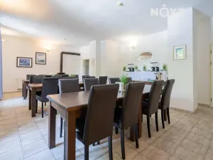 Prodej obchodního prostoru, Český Krumlov, Chvalšinská, 522 m2