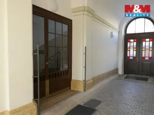 Pronájem bytu 2+kk, Hradec Králové, Tylovo nábřeží, 68 m2