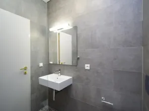 Pronájem kanceláře, Praha - Smíchov, Štefánikova, 70 m2