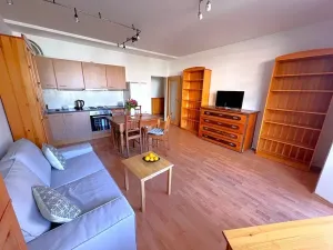 Pronájem bytu 2+kk, Praha - Vysočany, Poděbradská, 51 m2