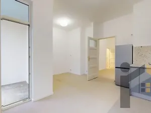 Pronájem bytu 2+1, Praha - Smíchov, Moulíkova, 79 m2