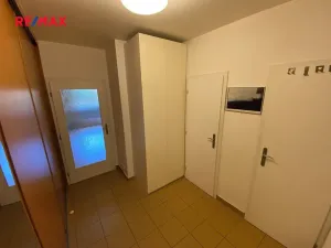Pronájem bytu 2+kk, Praha - Michle, U michelského mlýna, 70 m2