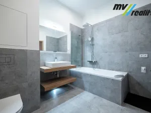 Prodej bytu 2+1, Milovice, Topolová, 66 m2