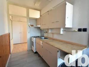 Pronájem bytu 2+1, Karlovy Vary, Závodu míru, 60 m2