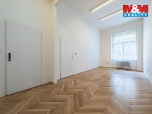 Pronájem kanceláře, Praha - Vinohrady, náměstí Míru, 92 m2