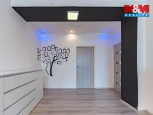 Prodej bytu 2+1, Cheb, Na Hradčanech, 54 m2