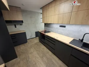 Pronájem bytu 3+1, Kolín, Kpt. Jaroše, 95 m2