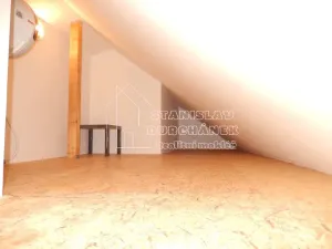 Pronájem bytu 2+kk, Praha - Kobylisy, Střelničná, 43 m2