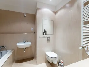 Pronájem bytu 1+kk, Praha - Vinohrady, Korunní, 42 m2