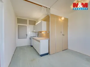 Prodej bytu 2+1, Karlovy Vary - Doubí, Modenská, 60 m2