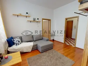 Pronájem bytu 1+1, České Budějovice, Otakarova, 35 m2