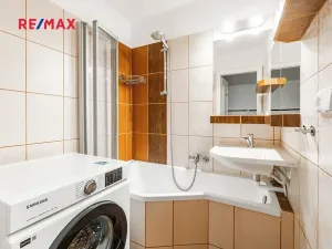 Pronájem bytu 3+kk, Praha - Karlín, Nekvasilova, 55 m2