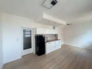 Prodej bytu 1+kk, Praha - Hlubočepy, Fabiánové, 34 m2