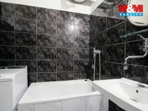 Pronájem bytu 1+1, Praha - Dejvice, Kafkova, 47 m2