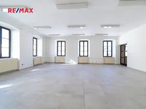 Prodej obchodního prostoru, Králíky, 5. května, 519 m2