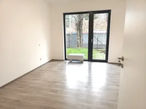 Pronájem bytu 2+kk, Slaný, U Benaru, 60 m2