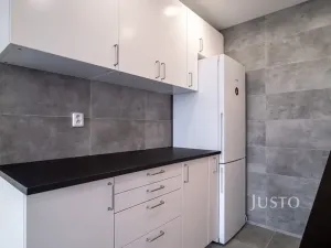 Pronájem bytu 2+kk, Praha - Komořany, Na Komořsku, 43 m2