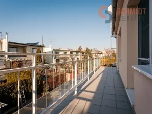 Prodej rodinného domu, Hustopeče, U Větrolamu, 300 m2