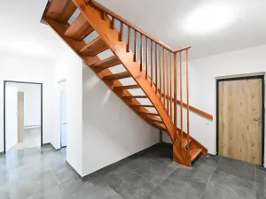 Pronájem ubytování, Praha - Hloubětín, Aloisovská, 340 m2
