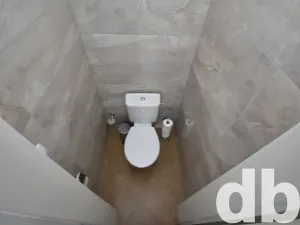 Pronájem kanceláře, Karlovy Vary, Bělehradská, 112 m2