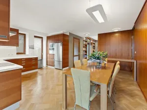 Prodej rodinného domu, Praha, Sklenská, 200 m2