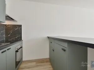 Pronájem bytu 1+kk, Chlumec, Stradovská, 32 m2