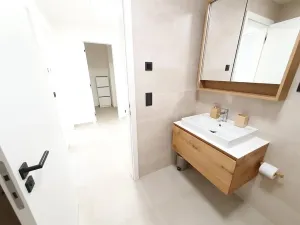 Pronájem bytu 2+kk, Praha - Břevnov, U Petřin, 55 m2