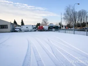 Pronájem obchodního prostoru, Hradec Králové, Vlčkovická, 700 m2