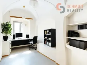 Pronájem kanceláře, Mikulov, Náměstí, 26 m2