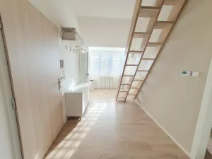 Pronájem bytu 4+1, Praha - Kobylisy, Služská, 128 m2