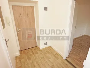 Pronájem bytu 1+1, Neratovice, 27 m2