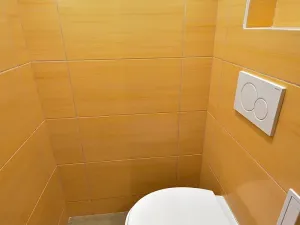 Pronájem bytu 2+kk, Praha - Vysočany, Na břehu, 53 m2