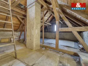 Prodej rodinného domu, Kladruby, Husova, 131 m2